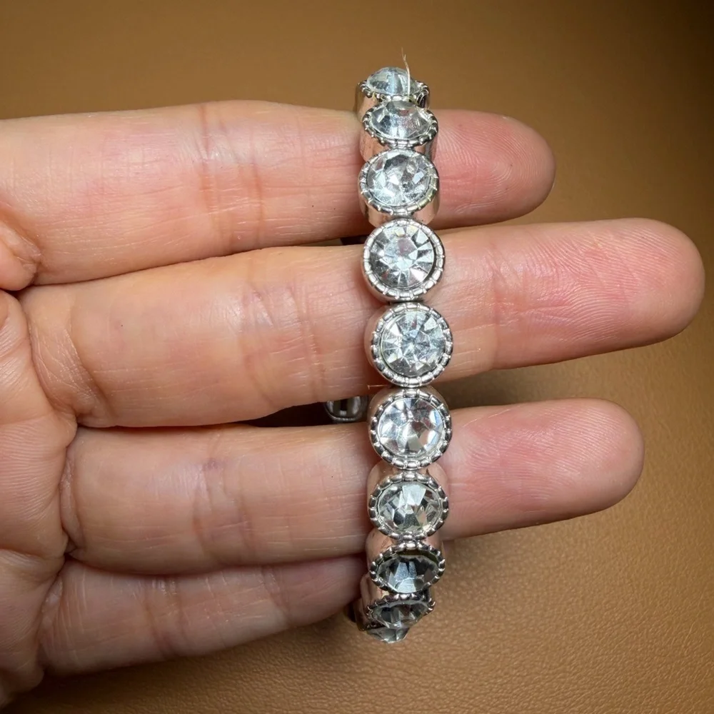 Vintage Silver Tone Clear Rhinestone Crystal Stretch Bracelet